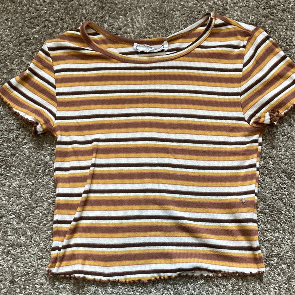 ⭐️Lettuce hem baby tee ✨